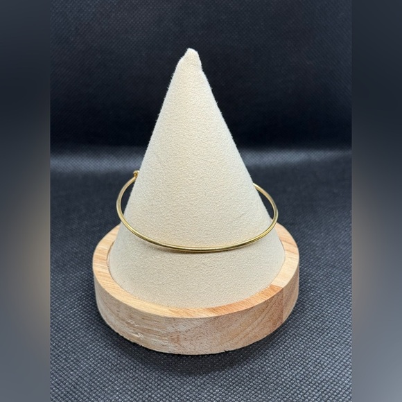 🪷ALEX AND ANI🪷Lotus Peace Petals Charm Bangle in Shiny Gold/EUC - Picture 4 of 8